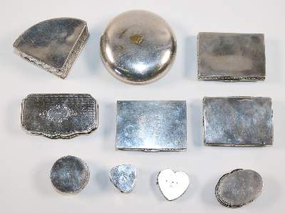 Bild Nr.3: 144-2676 Pillendosen u. Tabatieren: (Silber)