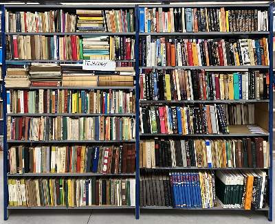 Bild Nr.1: 144-388 Bibliothek: (Konvolut)