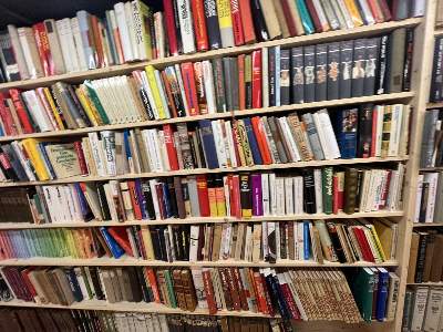 Bild Nr.20: 144-388 Bibliothek: (Konvolut)
