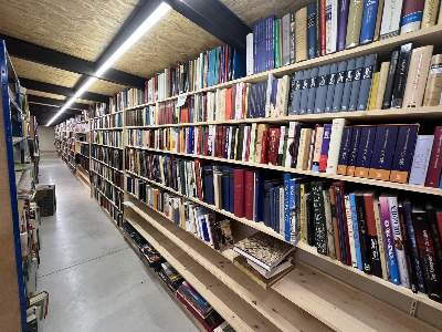 Bild Nr.37: 144-388 Bibliothek: (Konvolut)