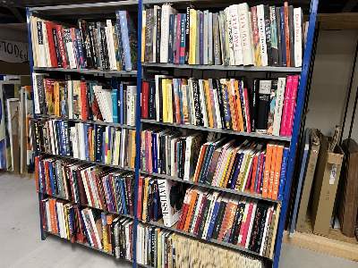 Bild Nr.40: 144-388 Bibliothek: (Konvolut)
