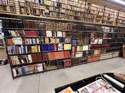 Bild Nr.48: 144-388 Bibliothek: (Konvolut)