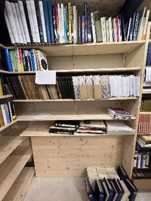 Bild Nr.50: 144-388 Bibliothek: (Konvolut)