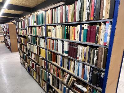 Bild Nr.55: 144-388 Bibliothek: (Konvolut)