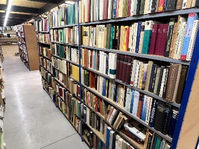 Bild Nr.56: 144-388 Bibliothek: (Konvolut)