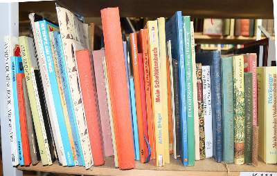 Bild Nr.7: 144-876 Konvolut: (Kinder- und Jugendbücher)