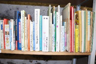 Bild Nr.23: 144-878 Konvolut: (Kinder- und Jugendbücher)