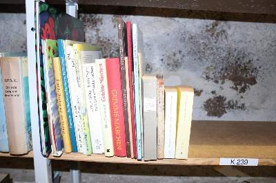 Bild Nr.24: 144-878 Konvolut: (Kinder- und Jugendbücher)