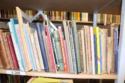 Bild Nr.34: 144-878 Konvolut: (Kinder- und Jugendbücher)