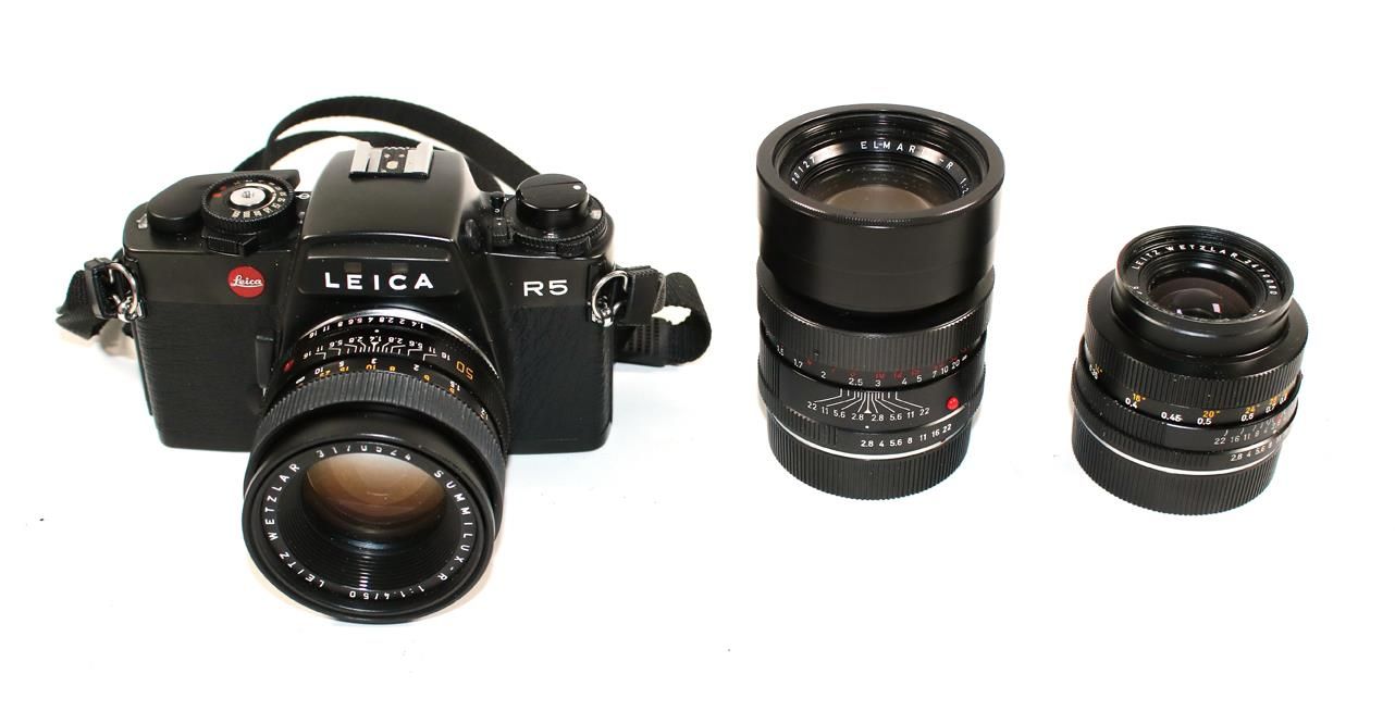 Leica R5 – met 3 lenzen: Summilux 1:1.4/50, Elmarit-R 1:2.8/35, Elmarit-R 1:2.8/90, met draagband