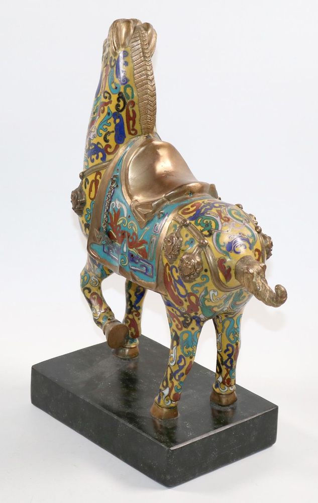 Große Abbildung Nr.3: 145-2398 Cloisonné-Pferd: (Asiatika)