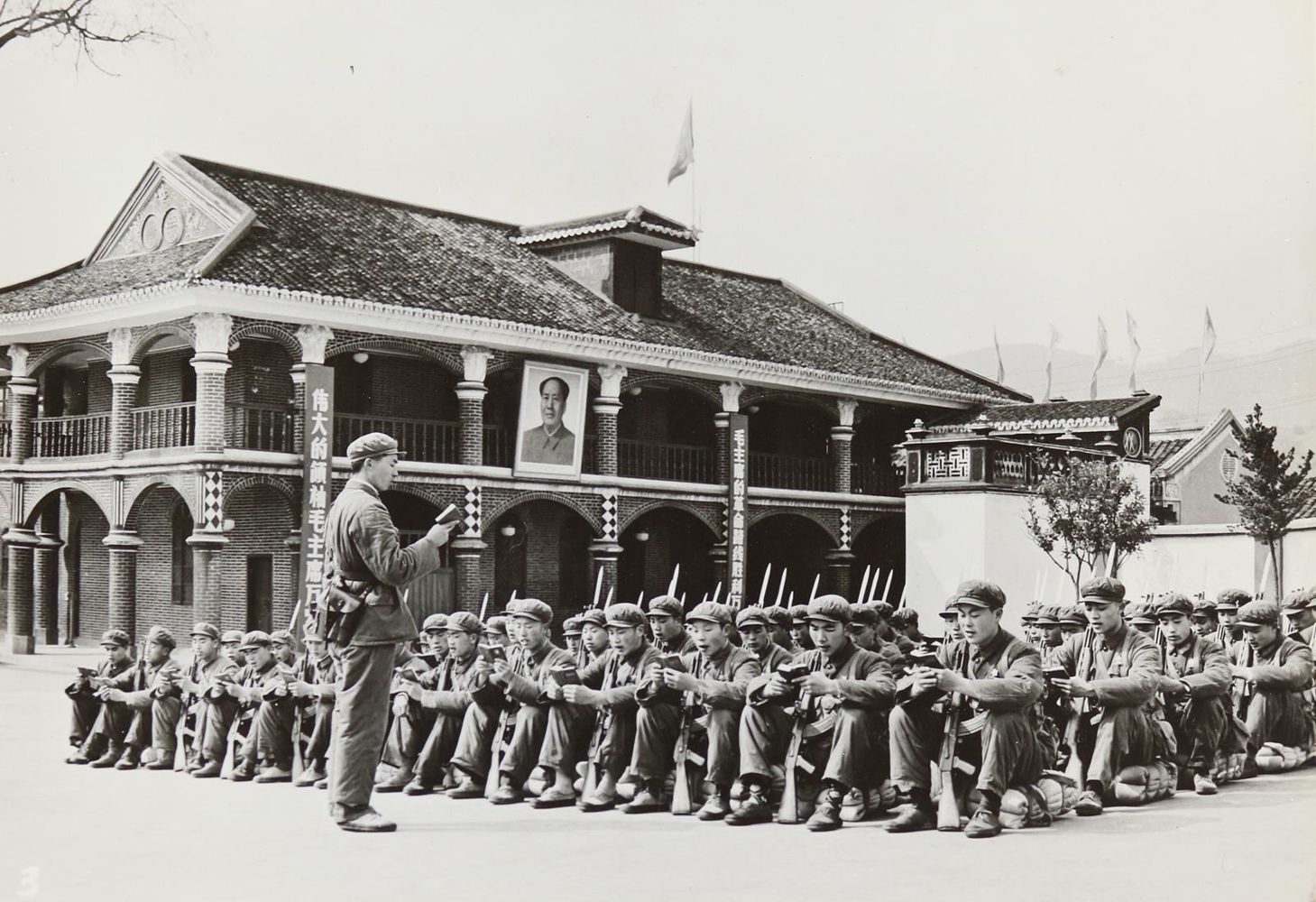 Große Abbildung Nr.1: 145-2795 Soldaten: (China)