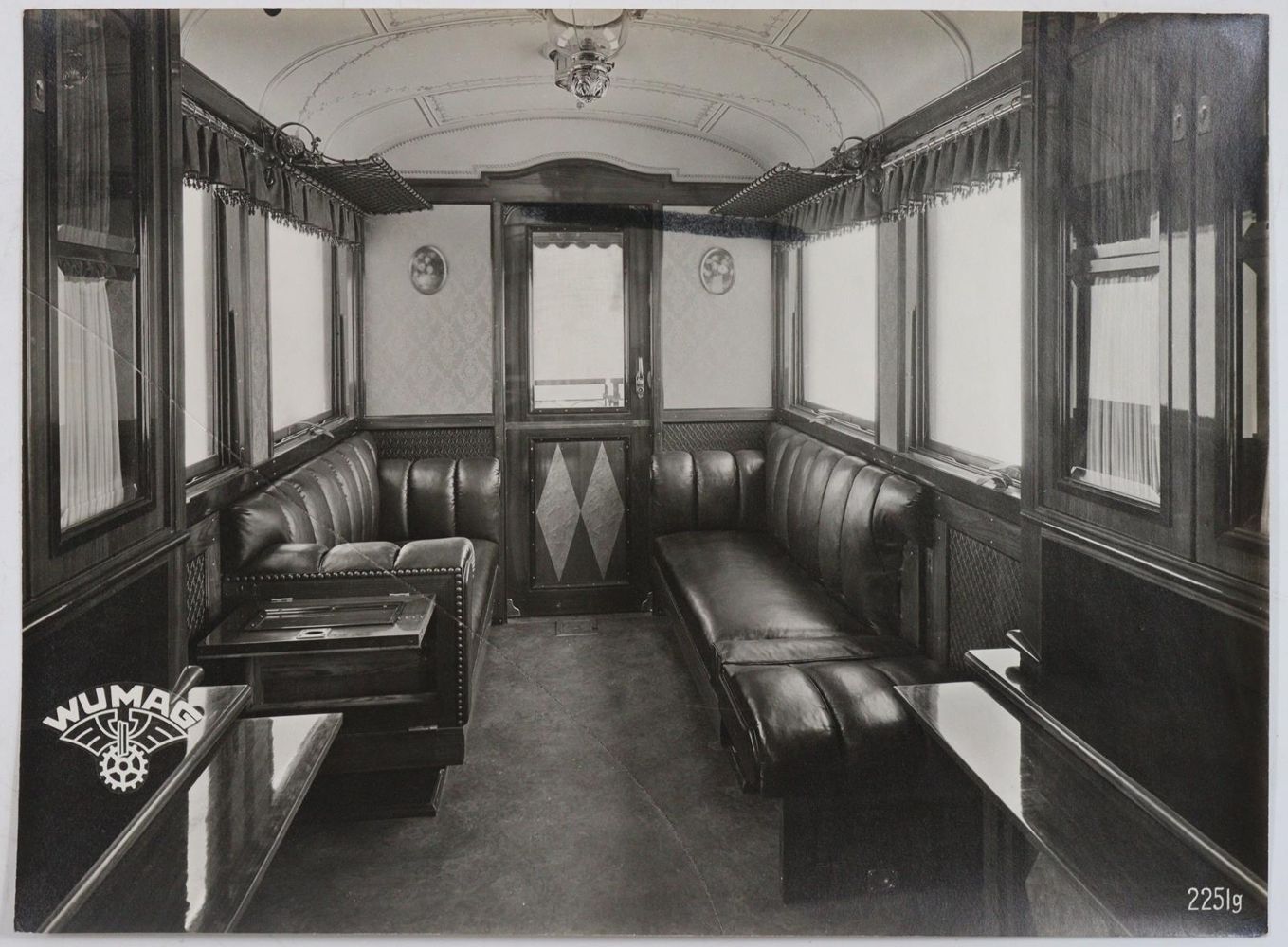 Große Abbildung Nr.2: 145-2805 Lokomotiven und Waggons.: (Eisenbahn)