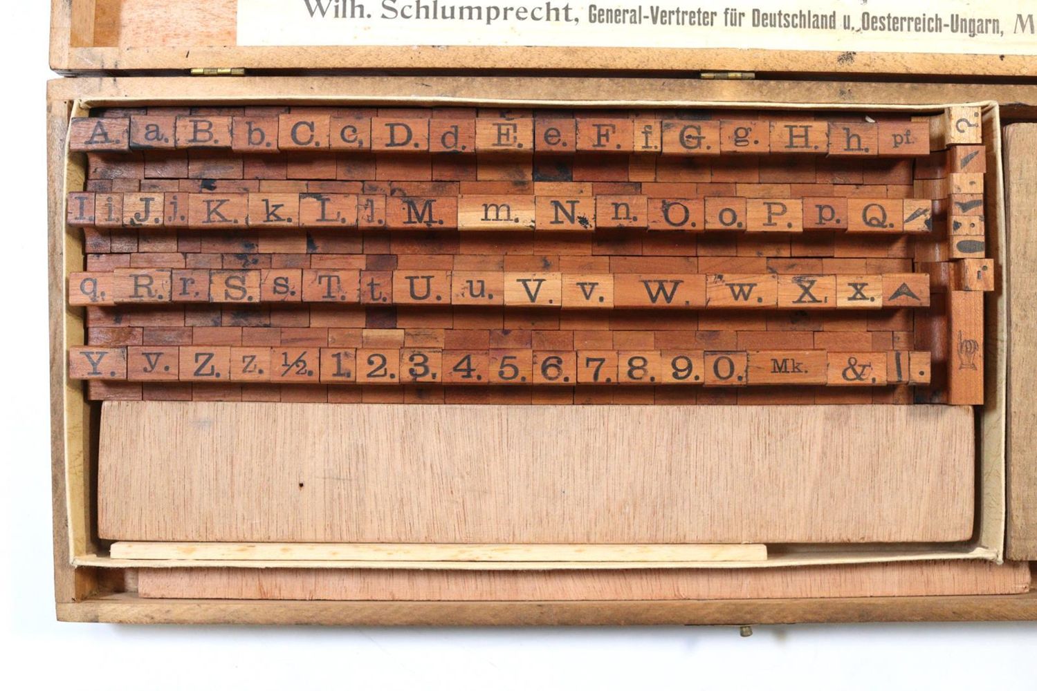 Große Abbildung Nr.3: 145-782 Drucklettern.: (Typographie und Kalligraphie)