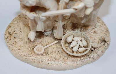 Bild Nr.12: 145-2420 Okimono Elfenbein: (Asiatika)