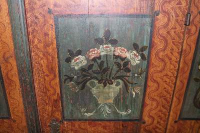 Bild Nr.12: 145-2459 Bauernschrank Barock: (Möbel)