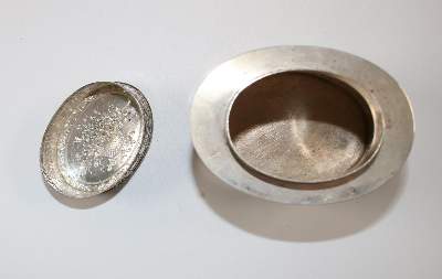 Bild Nr.2: 145-2680 Teedose Hanau: (Silber)