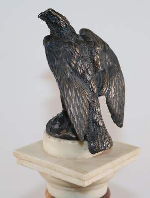 Bild Nr.3: 145-2696 Neoklassizistische Säule: (Skulpturen - Plastiken)