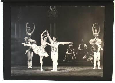 Bild Nr.6: 145-2803 Eastman Moebs, Seth.: (Photographie)