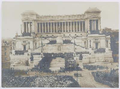 Bild Nr.1: 145-2870 Nationaldenkmal: (Italien)