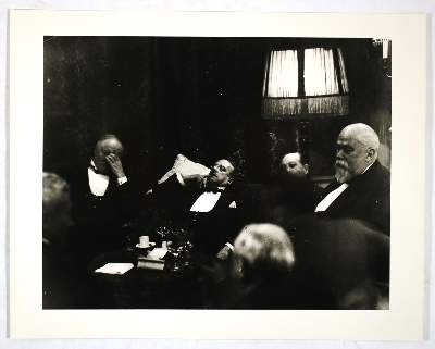 Bild Nr.6: 145-2990 Salomon, Erich: (Photografs)