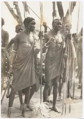 Bild Nr.3: 145-3019 Bernatzik, Hugo: (Südsudan)