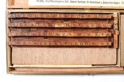 Bild Nr.3: 145-782 Drucklettern.: (Typographie und Kalligraphie)
